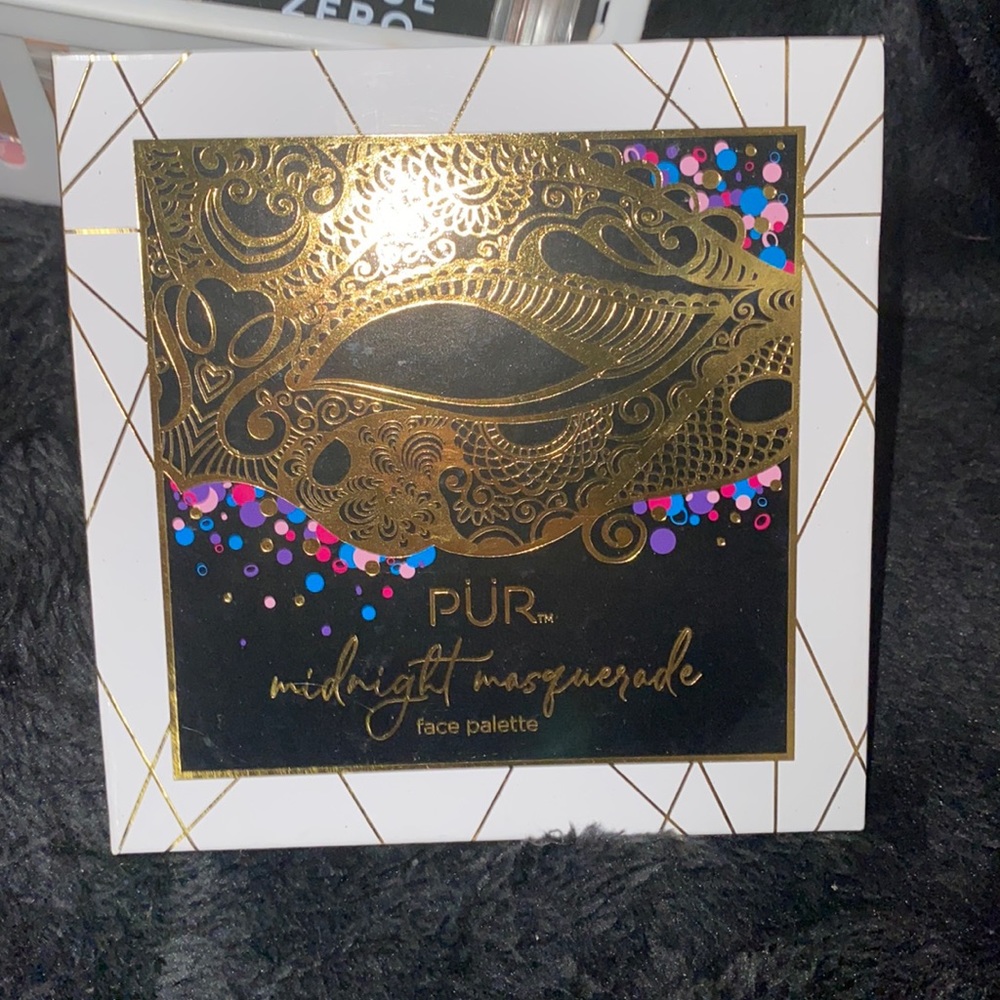 🦋 New Pür Midnight masquerade face palette!